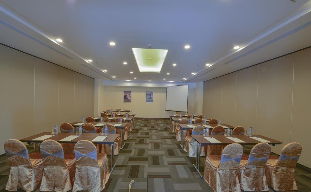 Aristo International Hotel Лао Кай Екстериор снимка