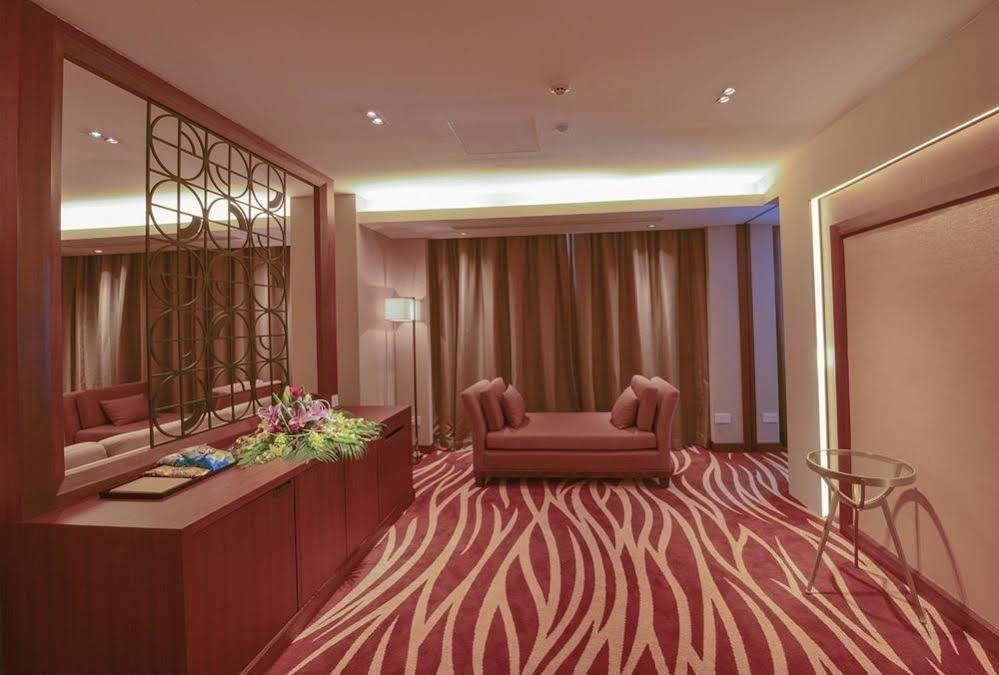 Aristo International Hotel Лао Кай Екстериор снимка